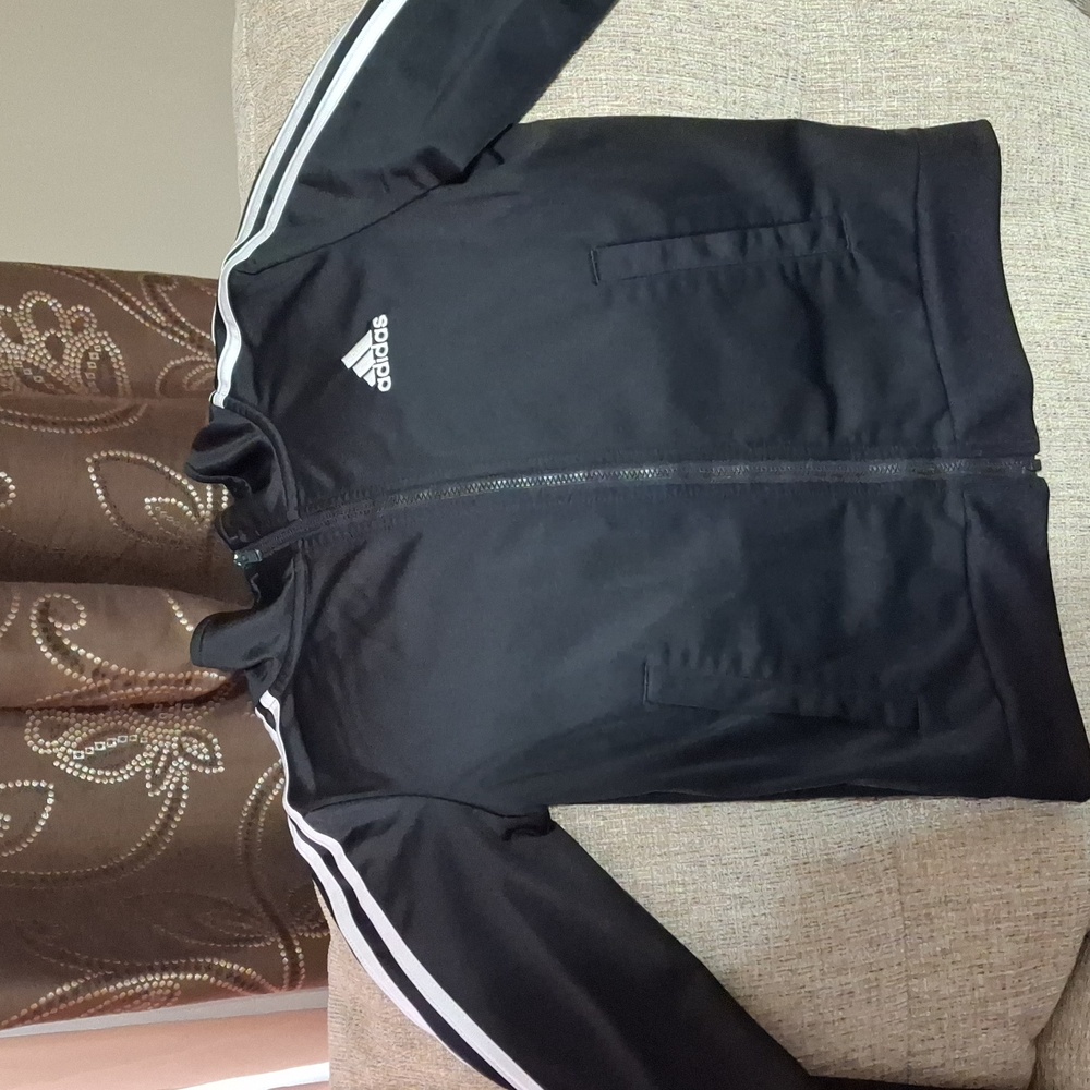 Boy's Adidas jacket size 8 black